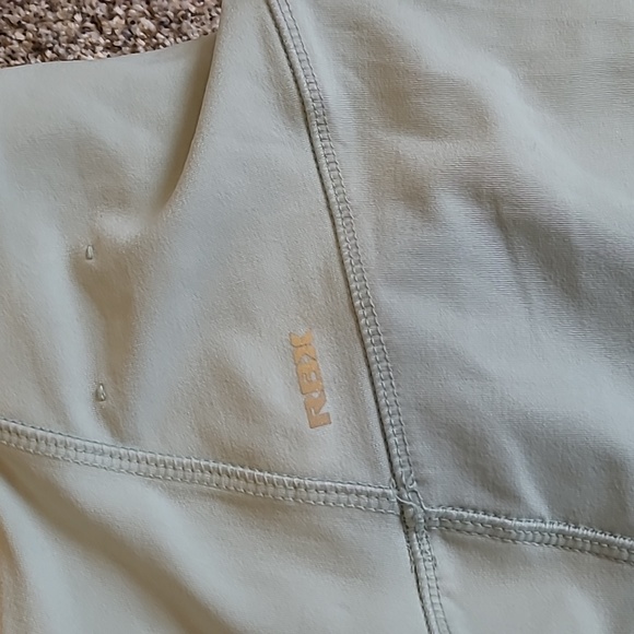 Sz large. Rbx Capri leggings. - Picture 2 of 4